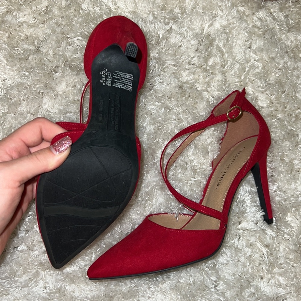 Red Heels - Picture 2 of 3